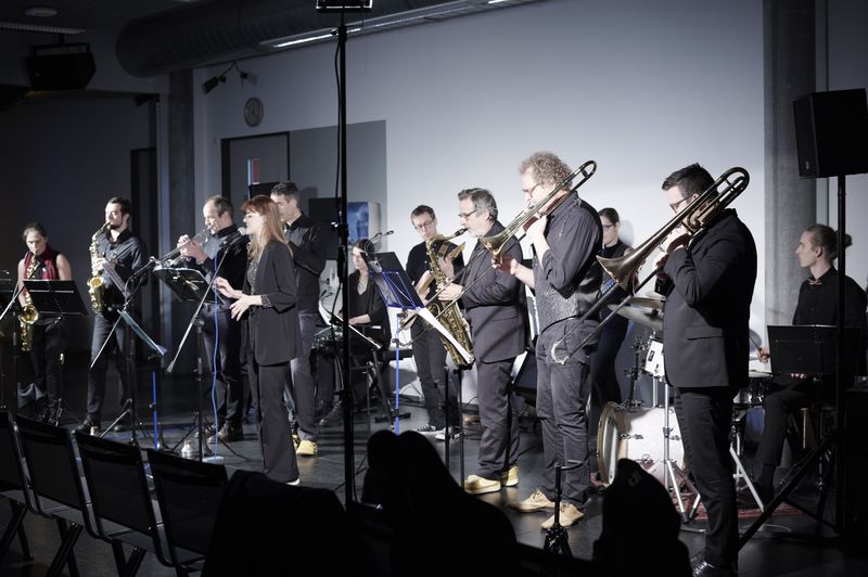 ZHAW Big Band performing